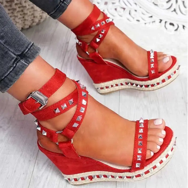 Willow Wedge Sandals with Trendy Versatile Design - LauBelle